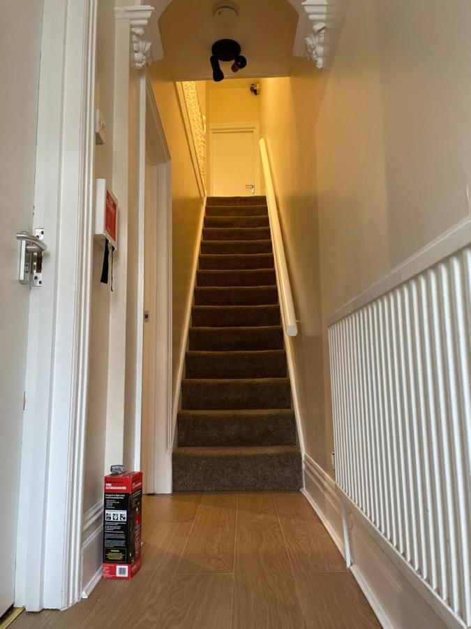 Rooms In A Victorian Comfortable 4-Bedroom House In Milton Keynes Rooms Not En-Suites Wolverton  Exterior foto